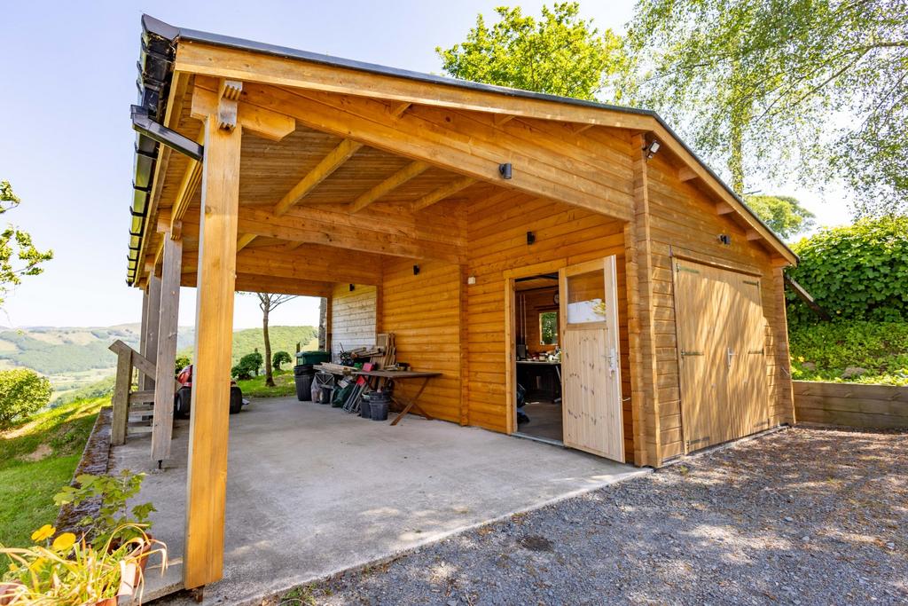 Workshop / Garage / Car Port
