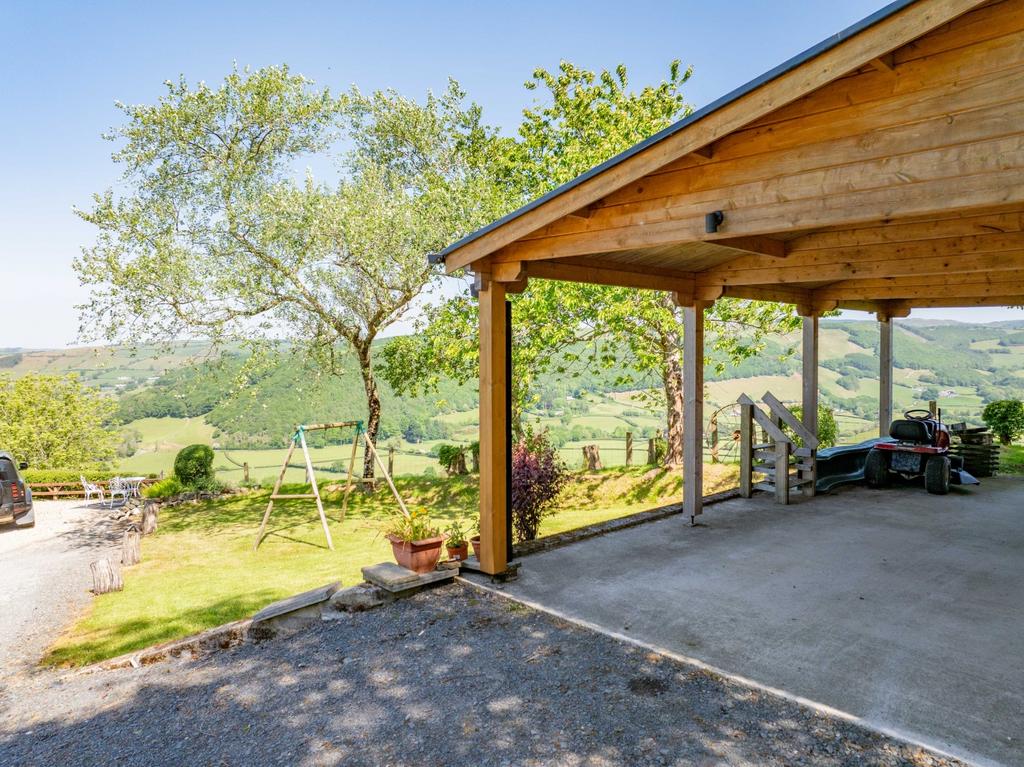 Workshop / Garage / Car Port