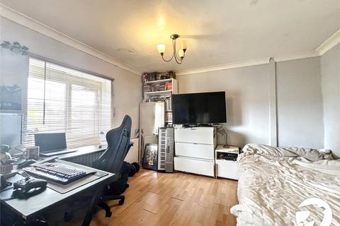 2 bedroom flat for sale, East Street, Sittingbourne, Kent, ME10