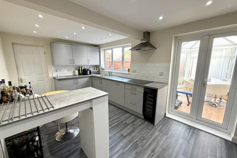 3 bedroom detached house for sale, Greenacre Park, Gilberdyke
