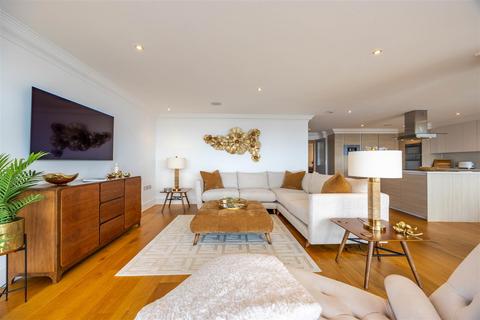 2 bedroom apartment for sale, THE SHORE, Westcliff-On-Sea