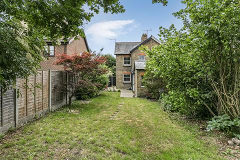 100 Bond Street, Englefield Green, Egham, TW20 0PX