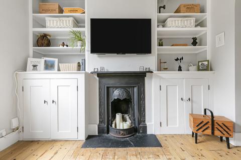 100 Bond Street, Englefield Green, Egham, TW20 0PX