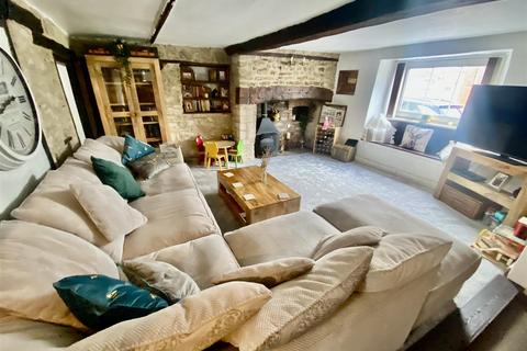 3 bedroom terraced house for sale, Ermin Street, Swindon SN3
