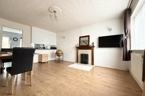 2 bedroom townhouse for sale, Handley Street, Aylestone LE2