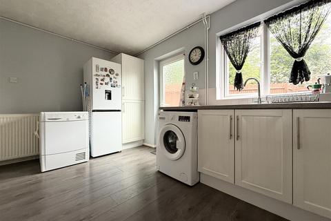 2 bedroom townhouse for sale, Handley Street, Aylestone LE2