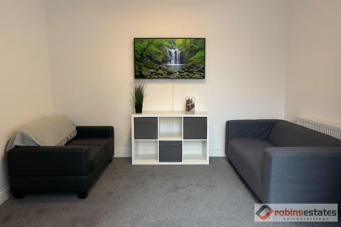 7 bedroom terraced house to rent, Arthur Street, Nottingham, NG7 4DW