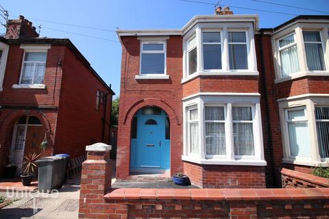 25 Auburn Grove, Blackpool, FY1 5NJ