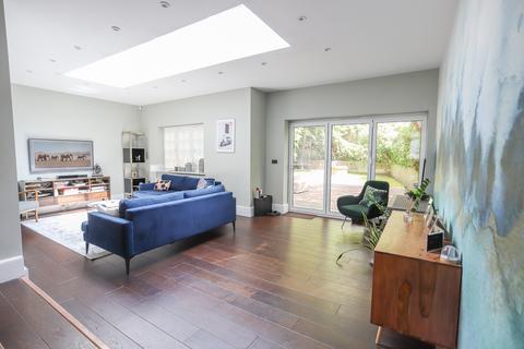 undefined, LAVERSHOTT HALL, WINDLESHAM, SURREY, GU20 6LE