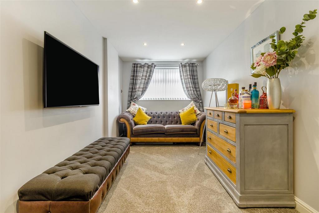 8649440-interior25.jpg