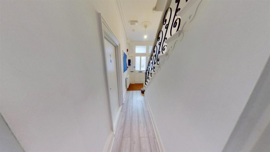 Gains-Road-Hallway.jpg