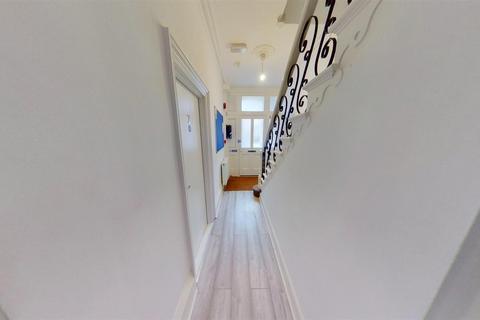 undefined, Gains Road(70)