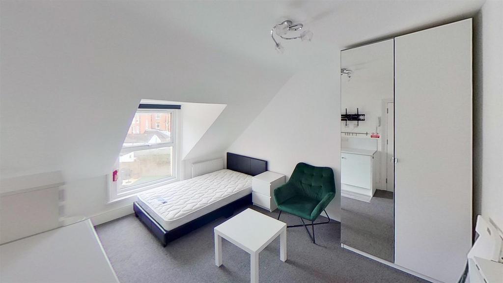 Gains-Road-Bedroom.jpg