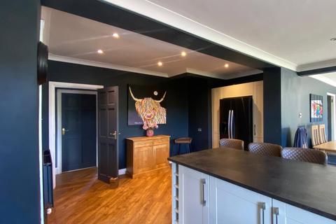 5 bedroom detached house for sale, Crab Lane, Crossgates, North Yorkshire, YO12