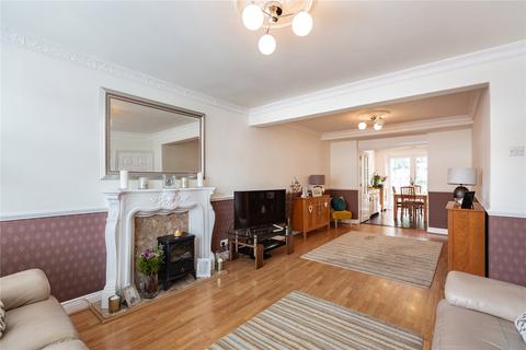 23 Richards Avenue, Romford, RM7 9ES