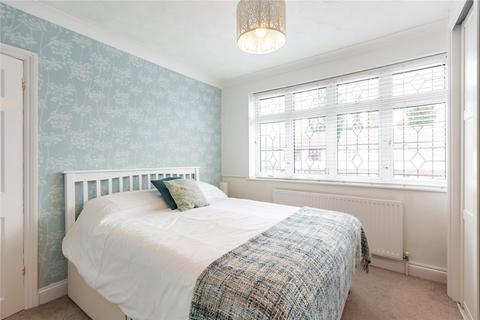 23 Richards Avenue, Romford, RM7 9ES