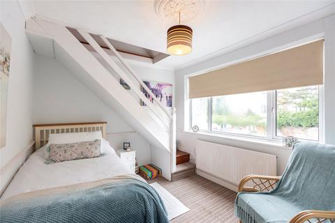 23 Richards Avenue, Romford, RM7 9ES