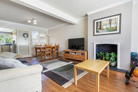 4 bedroom semi-detached house for sale, Thornton Road, Potters Bar, EN6