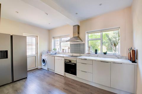 3 bedroom semi-detached house for sale, Westbourne Road, West Midlands B92