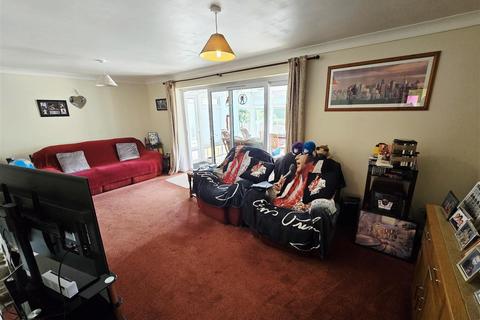 undefined, Lynher Way, North Hill