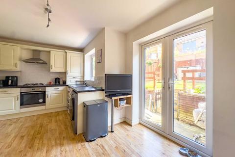 3 bedroom townhouse for sale, Prospect Court, Batley