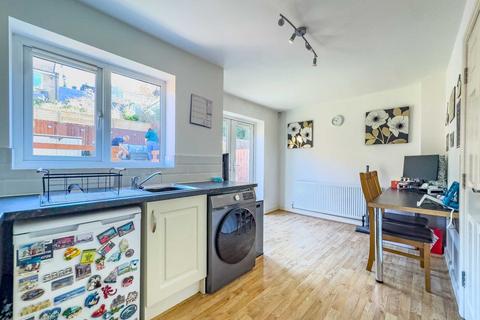 3 bedroom townhouse for sale, Prospect Court, Batley