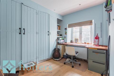 4 Bridge Street, Hay On Wye, Hereford, HR3 5DE