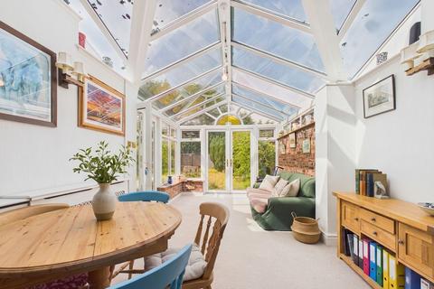 4 bedroom semi-detached house for sale, Oaks Drive, Upton, CH2