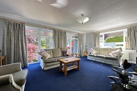 4 bedroom detached house for sale, South Avenue, Scalby, Scarborough