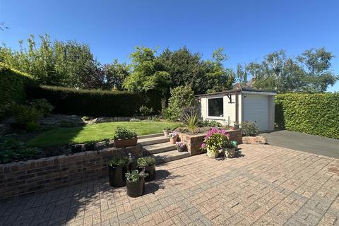 4 bedroom detached house for sale, South Avenue, Scalby, Scarborough