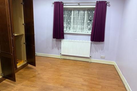 undefined, Croydon CR0