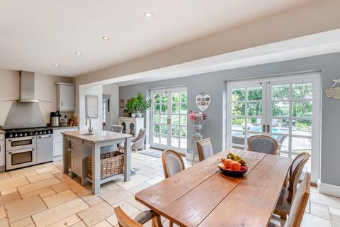 Raven House Chamberlaines, Harpenden, AL5 3PW