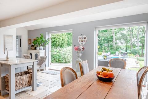 Raven House Chamberlaines, Harpenden, AL5 3PW