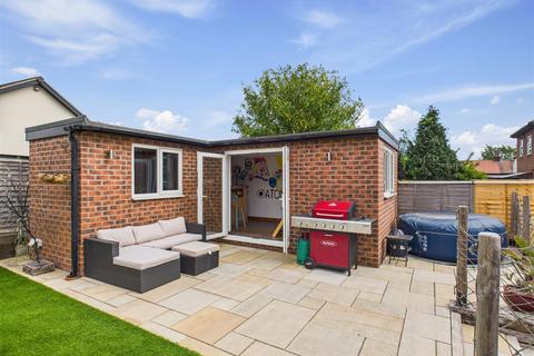 5 East Mount, North Ferriby, HU14 3BX