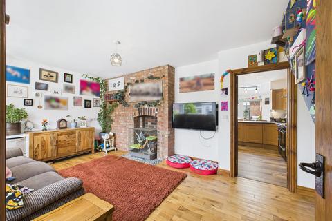 5 East Mount, North Ferriby, HU14 3BX