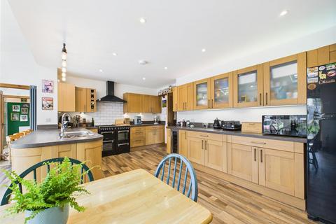 5 East Mount, North Ferriby, HU14 3BX