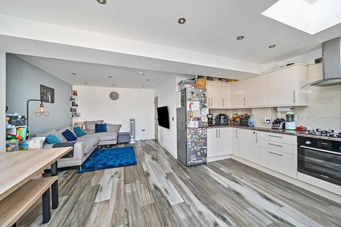 17 Waltham Drive, Edgware, HA8 5PG