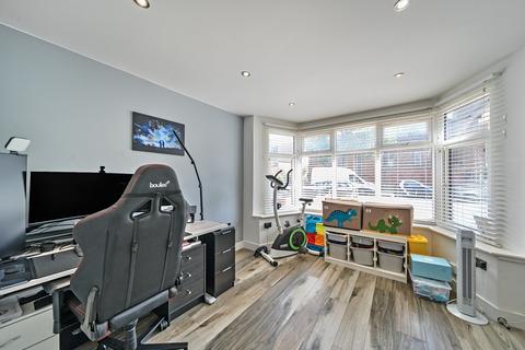 17 Waltham Drive, Edgware, HA8 5PG