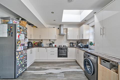 17 Waltham Drive, Edgware, HA8 5PG