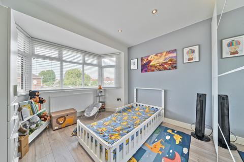 17 Waltham Drive, Edgware, HA8 5PG