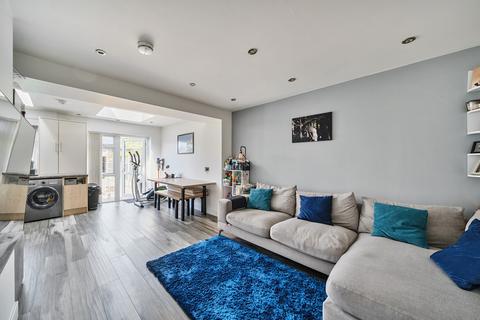 17 Waltham Drive, Edgware, HA8 5PG