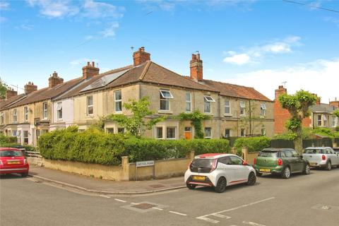 1 Avenue Road, Trowbridge, BA14 0AQ