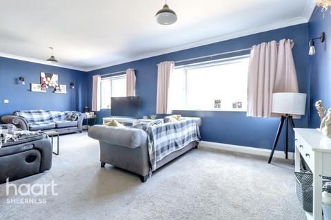 5 bedroom detached house for sale, Lynmouth Drive, Minster on Sea