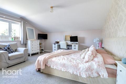 5 bedroom detached house for sale, Lynmouth Drive, Minster on Sea