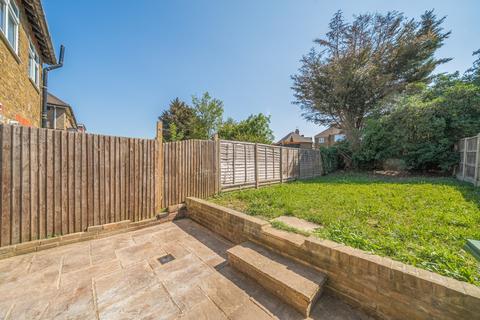 3 bedroom semi-detached house for sale, Sibthorpe Road, London, SE12