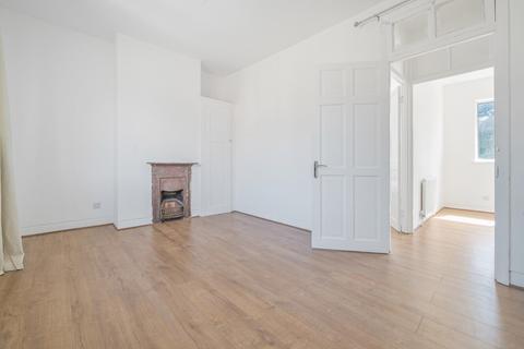 3 bedroom semi-detached house for sale, Sibthorpe Road, London, SE12