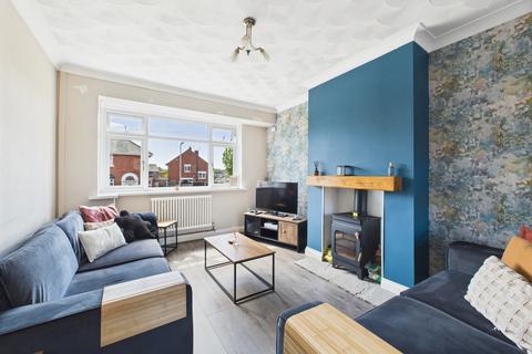 3 bedroom semi-detached house for sale, Lilac Avenue, Ashton-In-Makerfield, WN4