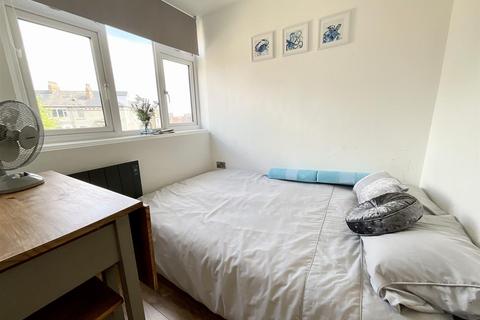 2 bedroom apartment for sale, Westbourne Road, Dacre, YO11