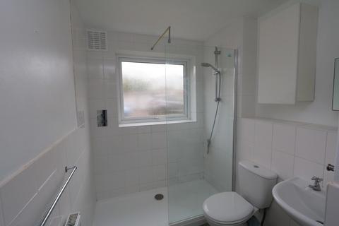 2 bedroom apartment to rent, Exeter Court, Surbiton KT6