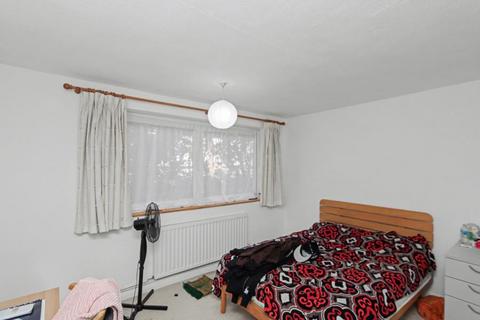 2 bedroom apartment to rent, Exeter Court, Surbiton KT6
